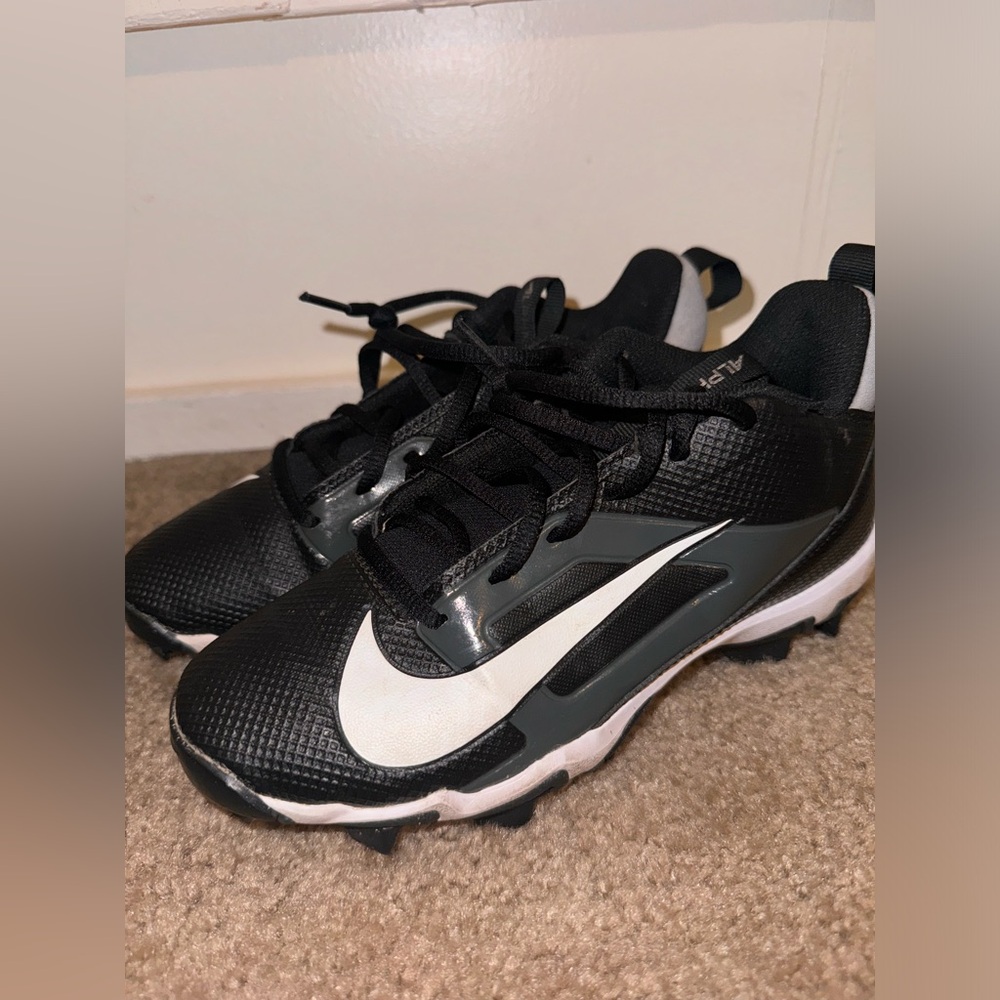Nike boys’ cleats